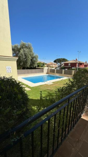 Apartamento vacacional Soto de Vistahermosa con piscina y garaje